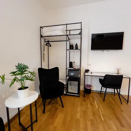 Magikrooms Topaz Rome
