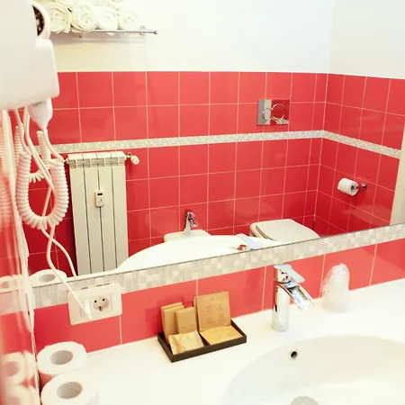 Guest house Magikrooms Topaz 4*