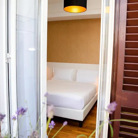 Magikrooms Topaz 4* Rome